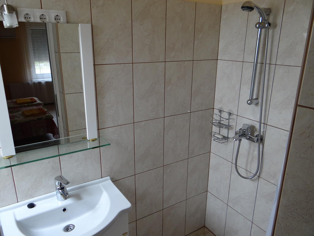 Marinica Apartman ハイデゥソボスロー 部屋 写真