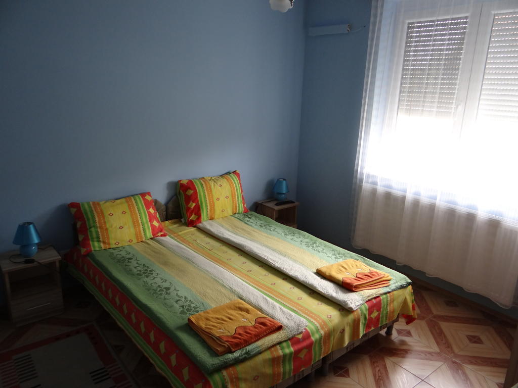 Marinica Apartman ハイデゥソボスロー エクステリア 写真